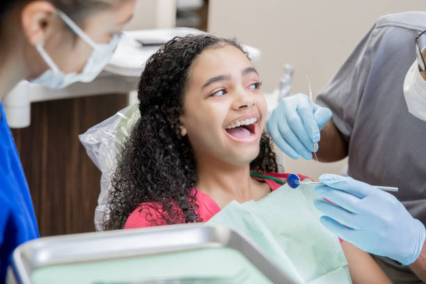 Best Weekend Emergency Dentist in Salt Creek Commons, IN